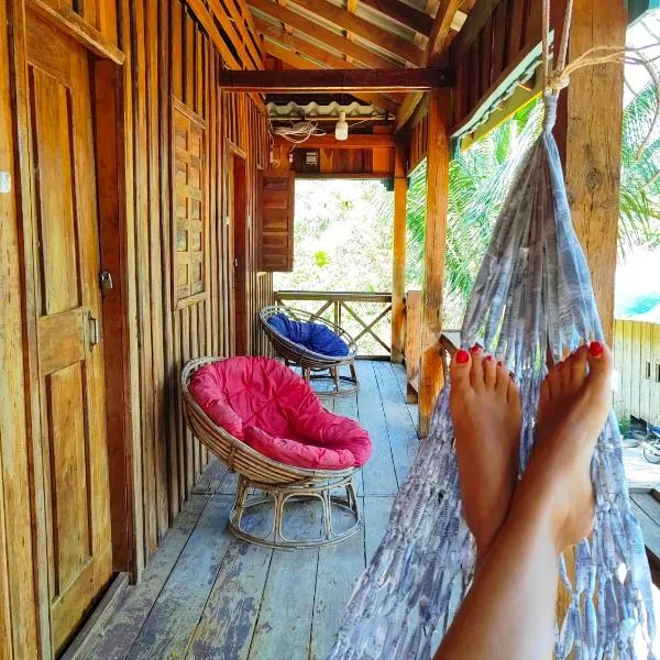 Blondies Koh Rong Bungalow, hotel v destinaci Phumĭ Kaôh Rŏng