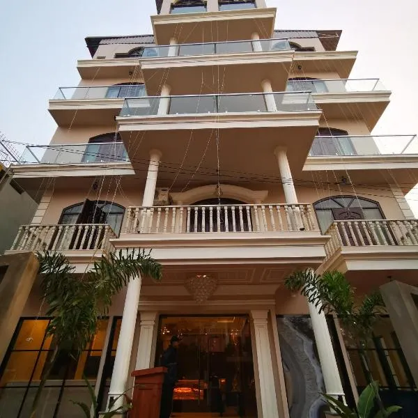 HOTEL RIO BENARAS，位于瓦拉纳西的酒店