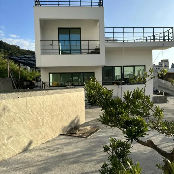 Oceans Explore Hostel, khách sạn ở Lục Đảo