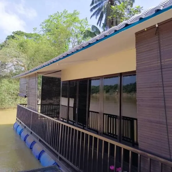 Chalet Terapung Laman Tok Ayah Temerloh, hotel a Temerloh