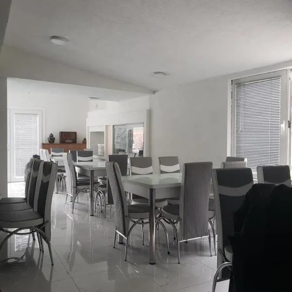 Hostel Bela, hotel in Ohrid