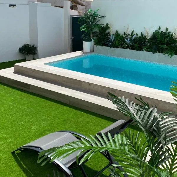 Esencia Andalucia, Hotel in Rociana