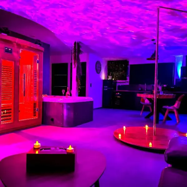 love room Villa Des Charmes-34450 vias, hotel in Vias