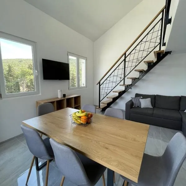 Apartment Olyntha, hotel in Nečujam