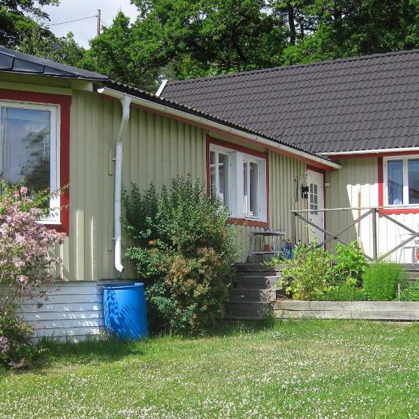 Three-Bedroom Holiday home in Skå