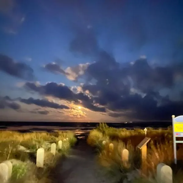 Haus „Am Strand“, hotel i Juliusruh