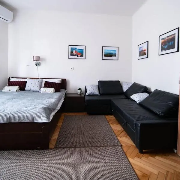 BumbleBee Apartment with AC, hotel in Budapest