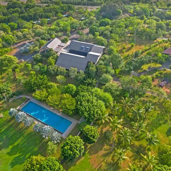 Birds Resort Hambantota, hotel di Hambantota