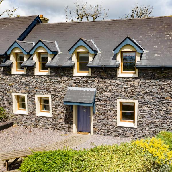 Dingle Courtyard Cottages 2 Bed (Sleeps 4)