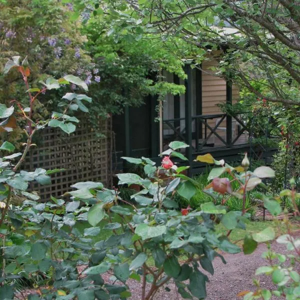 Leafield Cottages, Hotel in Dixons Creek