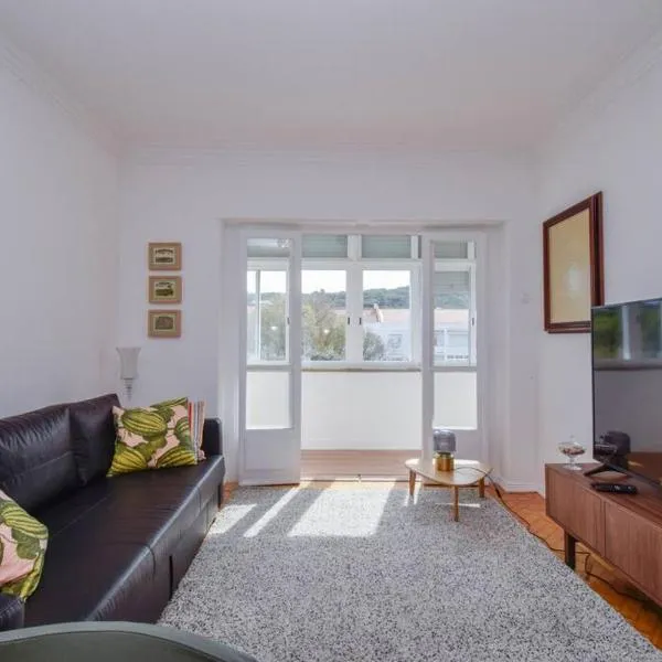 Cozy and Sunny Family Apartment, hotel v Lisabonu