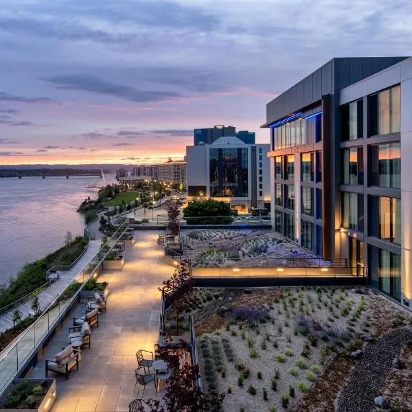 AC Hotel by Marriott Vancouver Waterfront, hotel v destinaci Vancouver