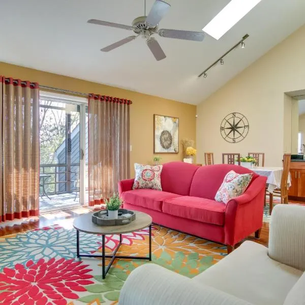 2 Mi to Ocean Rehoboth Beach Condo with Pool Access, ξενοδοχείο σε Rehoboth Beach