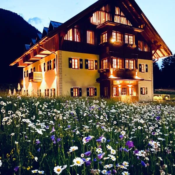 Natura Boutique Chalet Wellness SPA, hotel em Dobbiaco