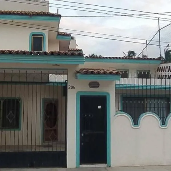 Casa Las Palmas Barra de Navidad, Jalisco.，位于巴拉德纳维达的酒店