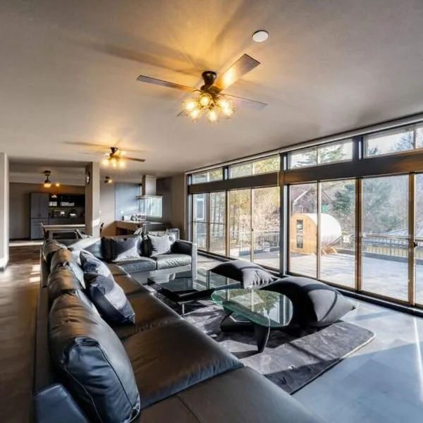 tj resort YAMANAKAKO Luxury large villa with Mt. Fuji, Sauna BBQ Max 25, Hotel in Yamanakako