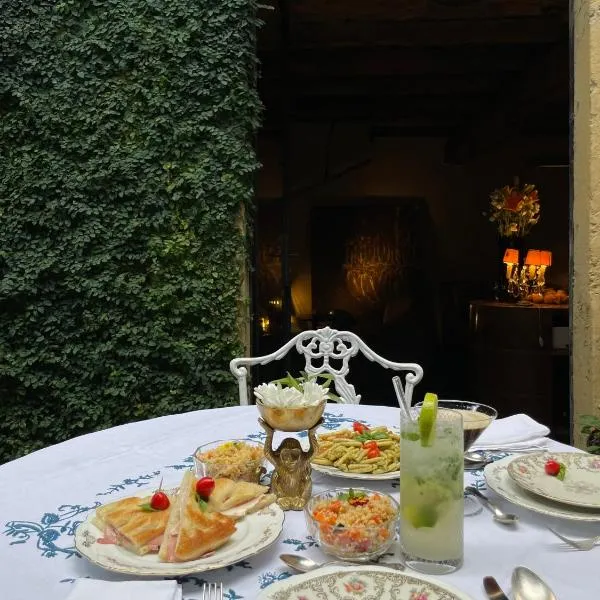Palazzo Albricci Peregrini, hotel in Como