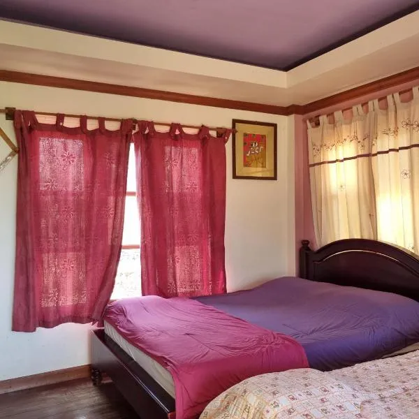 Hello Sichang Bungalow、シーチャン島のホテル