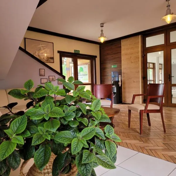 Natura Park w Stegnie, hotel in Stegna