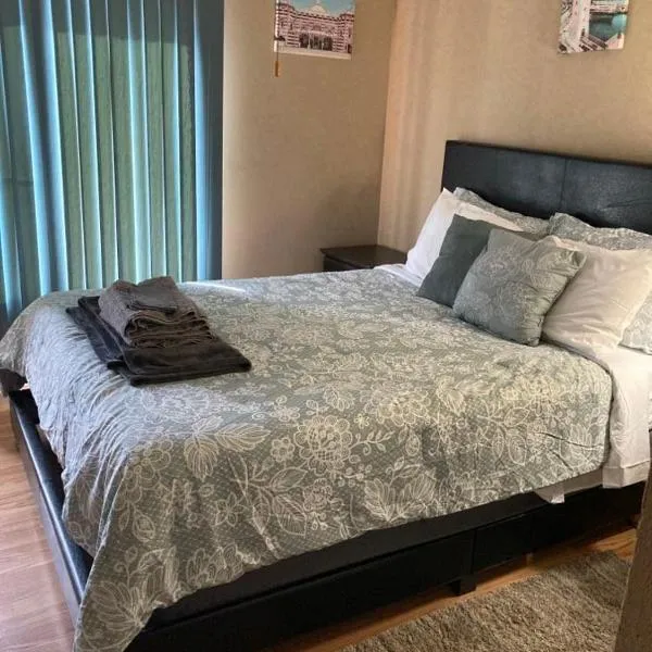 Irises House - private room in home, hotel in Kissimmee