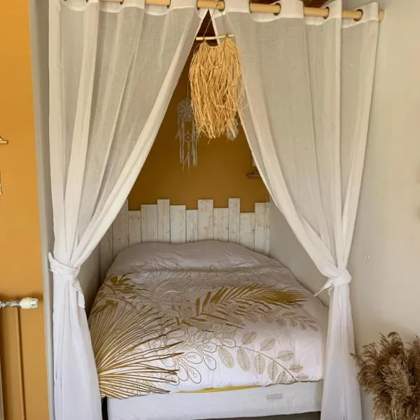 Chambre d’hôtes coconing, ξενοδοχείο σε Brélès