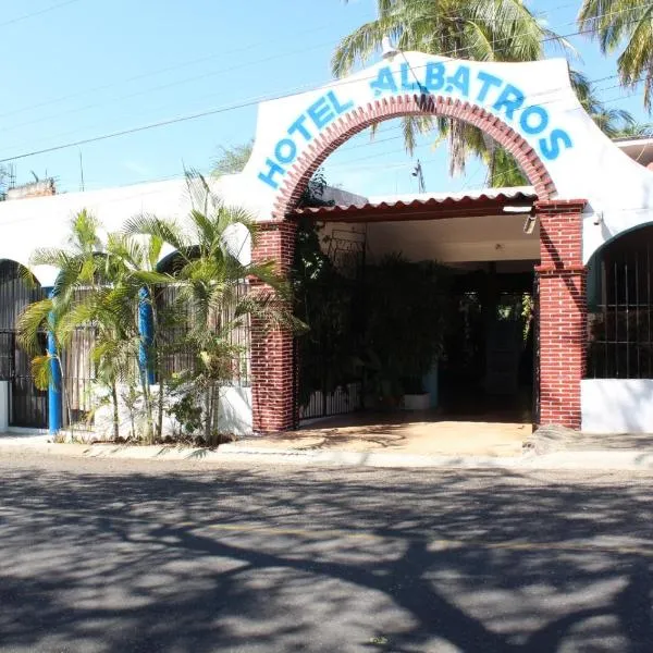 Hotel Albatros, hotel di Puerto Escondido