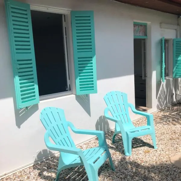 The Hideway, viešbutis mieste Numėja