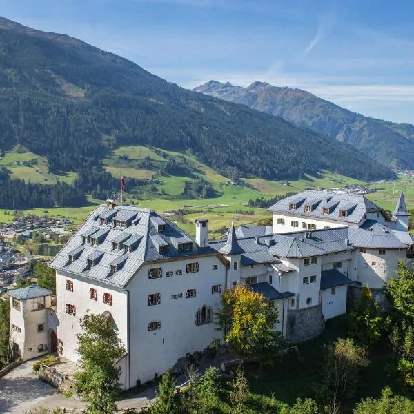 Hotel Schloss Mittersill, hotel in Mittersill