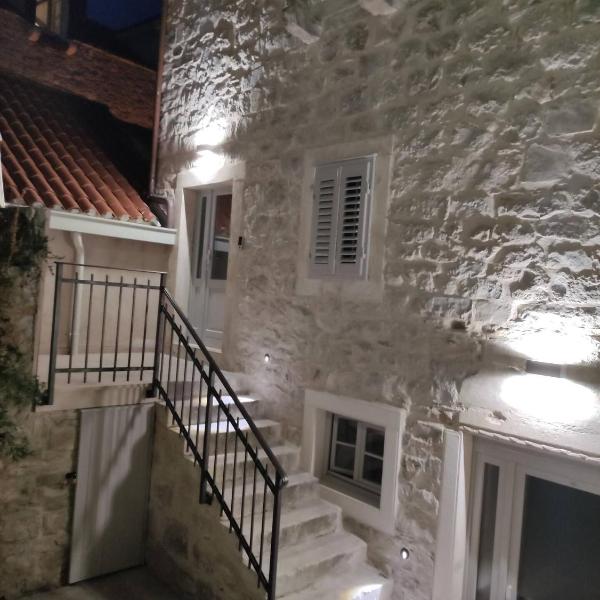 The center of Split, renovated stone house, Split