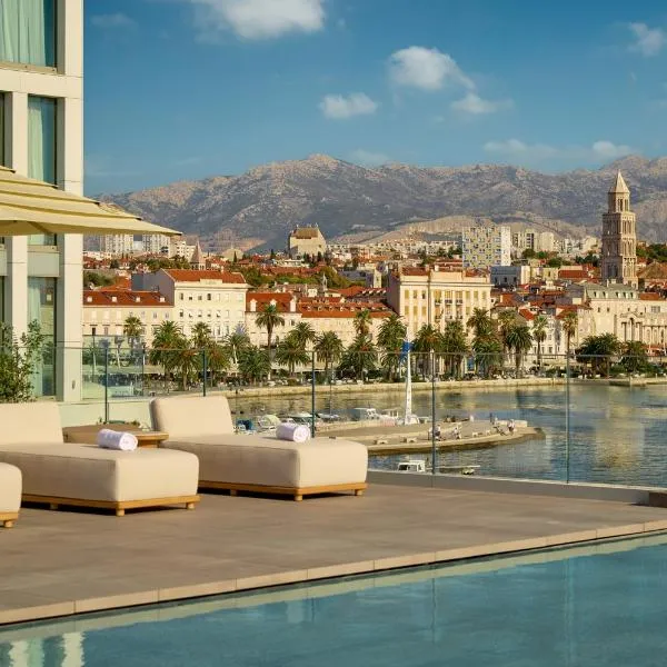 Hotel Ambasador, hotel ve Splitu