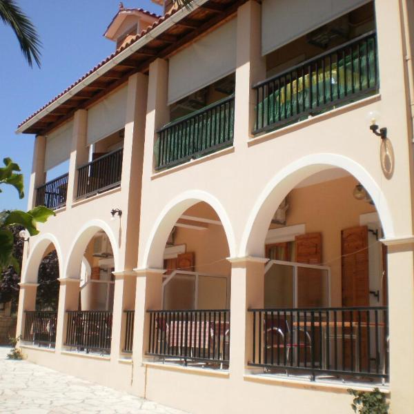 Loukas Inn Family Resort