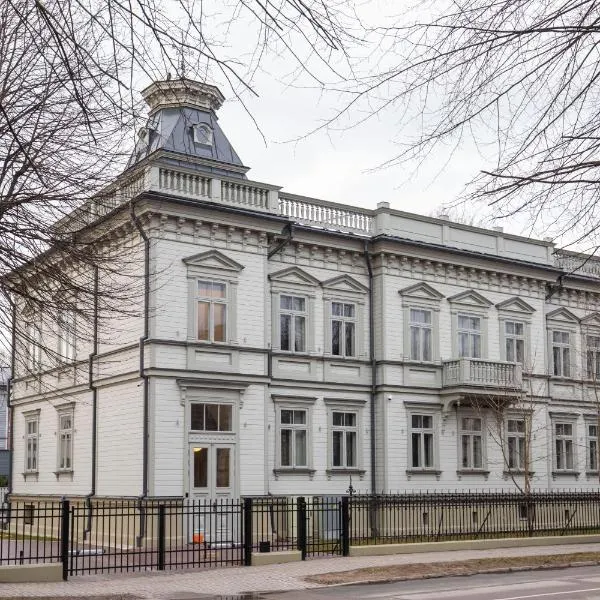 Roze Kūrmājas Residence, ξενοδοχείο στη Λιέπαγια