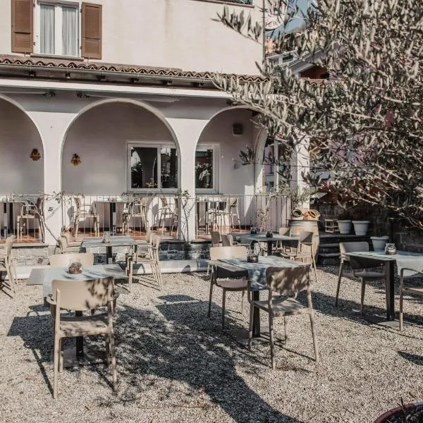 Albergo Ristorante Al Portico, hotel en Gerra