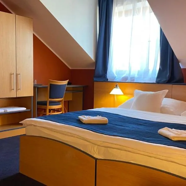 Hotel U Milína, hotel in Milín