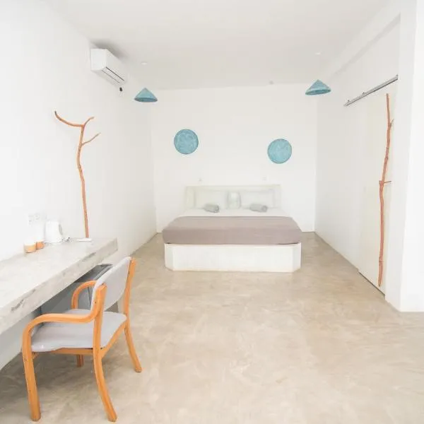 NAVA b&b, hotel in Mirissa