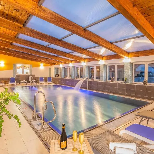 Wellness & Restaurant U Fandy, hotel in Lhotka