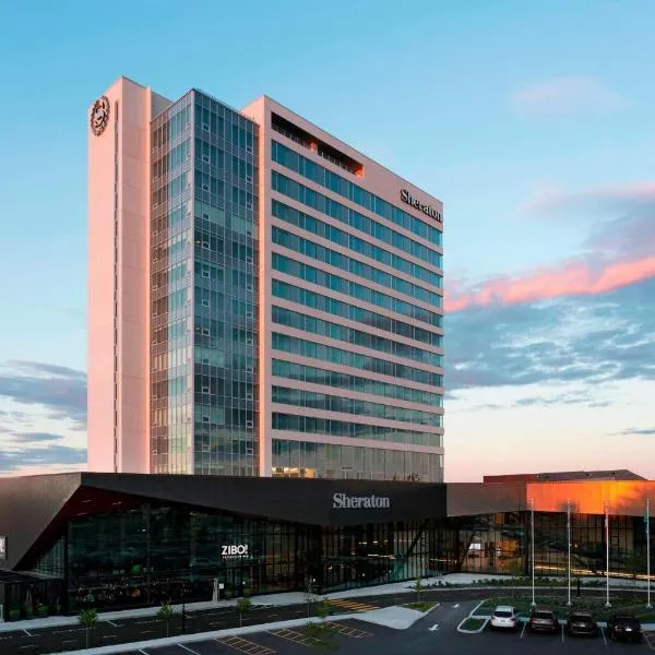 Sheraton Saint-Hyacinthe Hotel, מלון בסיינט-הייסינת
