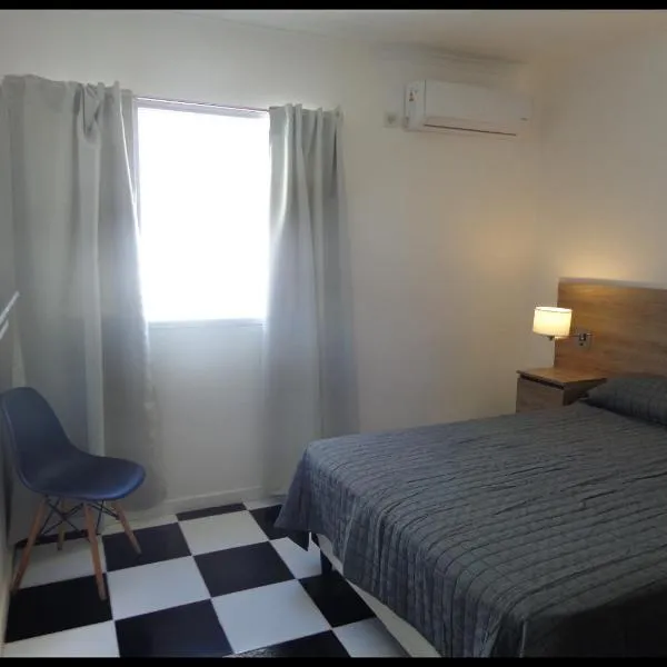 Hotel Low Cost Bahía, hotel in Bahía Blanca