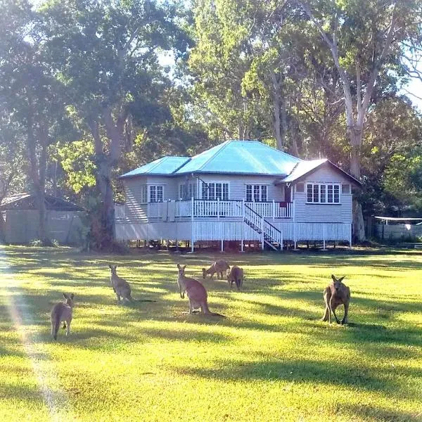 Lake Weyba Noosa Lodge & Kangaroos, ξενοδοχείο σε Peregian Beach