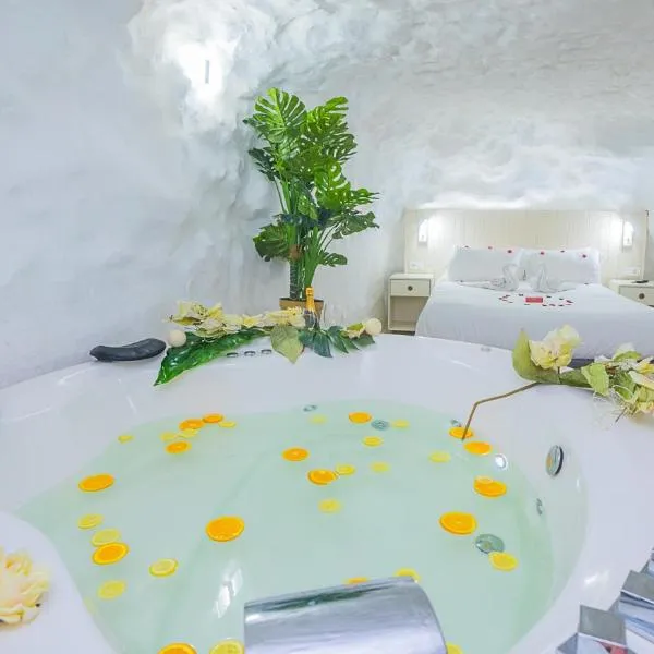 Casa Rural Las Colmenas, hotel v destinaci Alcalá del Júcar