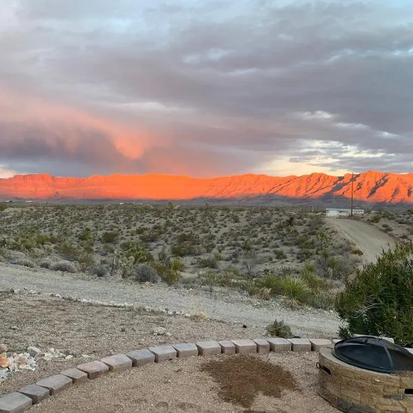 Amazing Views near Grand Canyon Skywalk, Hotel in Meadview