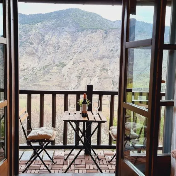 Roxy House - Apartamento a pie de pistas de Espot, hotel in Espot