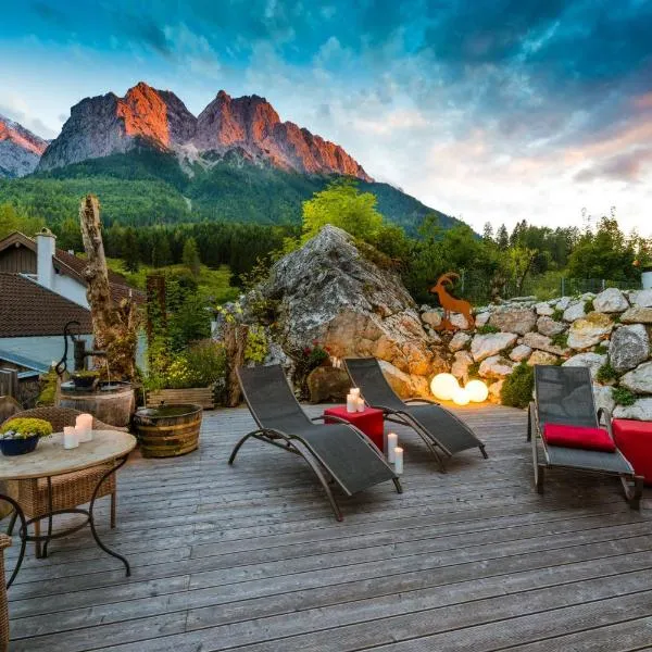 Bayern Resort Hotel - Adults only - mit Zugspitzblick - Eibsee-Nähe - Wellnessbereich - Naturpool im Sommer, hotel en Grainau