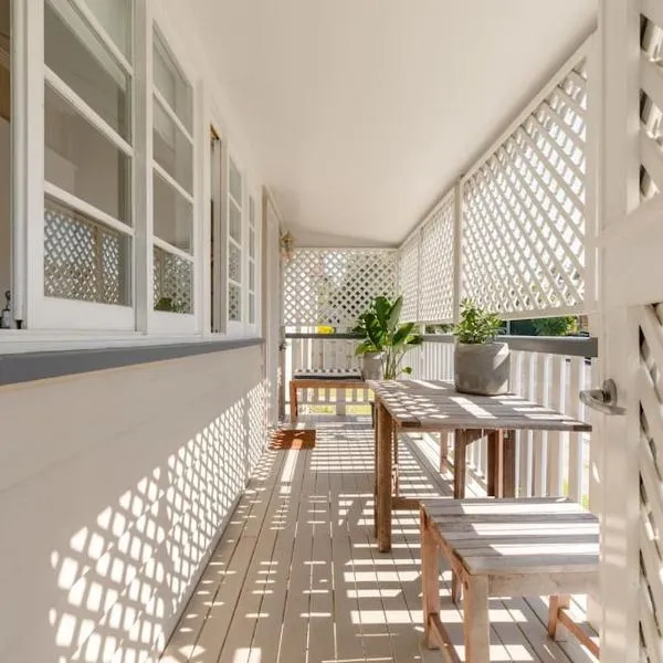 Quaint & Cosy 1 Bedroom Apartment in Queenslander., hotel v destinaci Brisbane