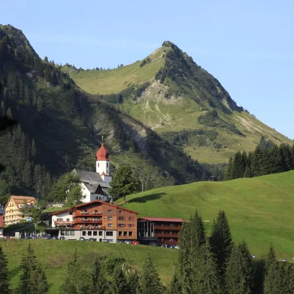 Boutique Hotel die Mittagspitze Superior, hotelli kohteessa Damuls