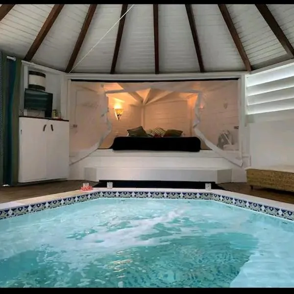 Le grand palm gîte tobago, hotel v Les Basses