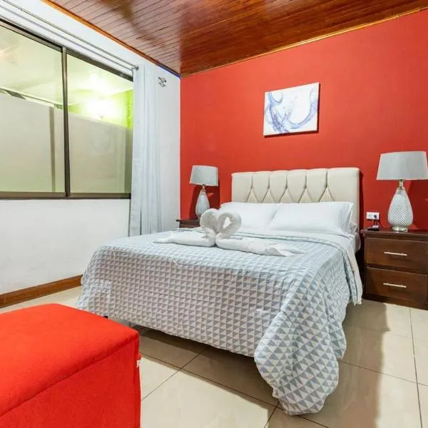 Private bedroom 10 minutes from the SJO airport, hotel in Alajuela City