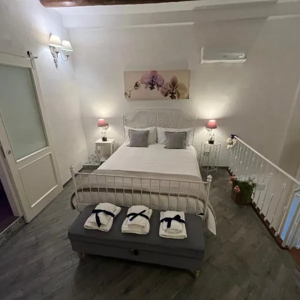 Casa Ornella Napoli, hotel in Naples