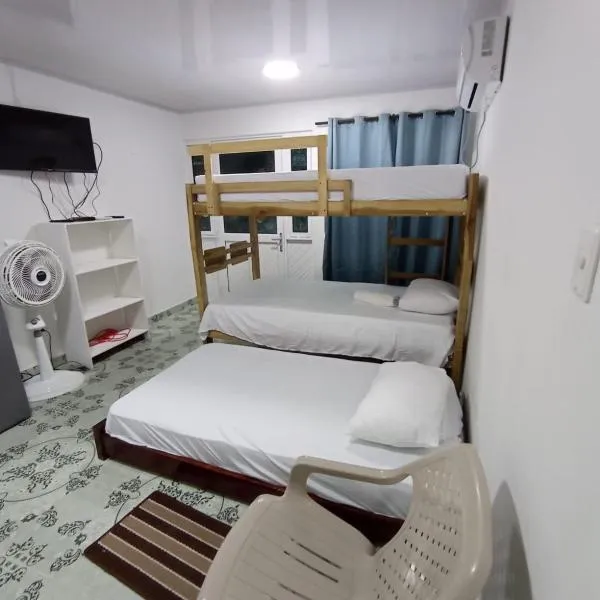 Apartamentos AJ place 2, hotel in San Andrés