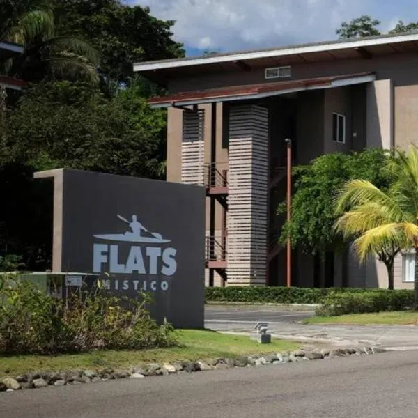 Condo Playa Hermosa, Puntarenas, hotel in Muñeco